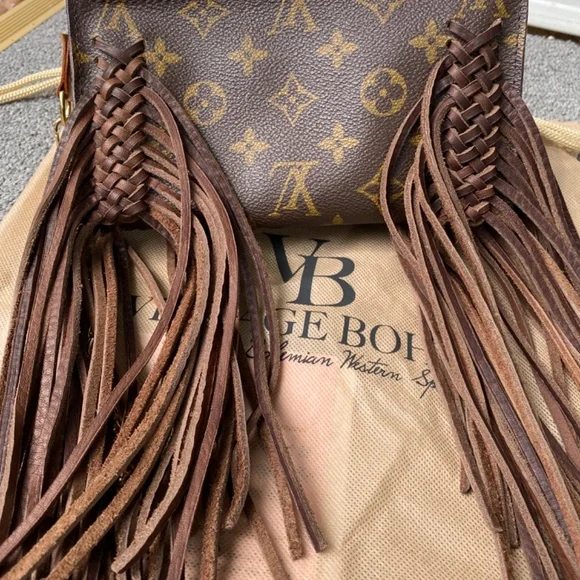 Louis Vuitton Wristlet Wallet Customized from VBB - Picture 4 of 6